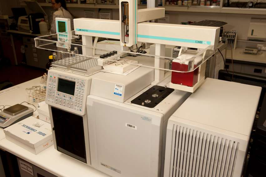 Saturn 2000 GC/MS & 8400 autosampler