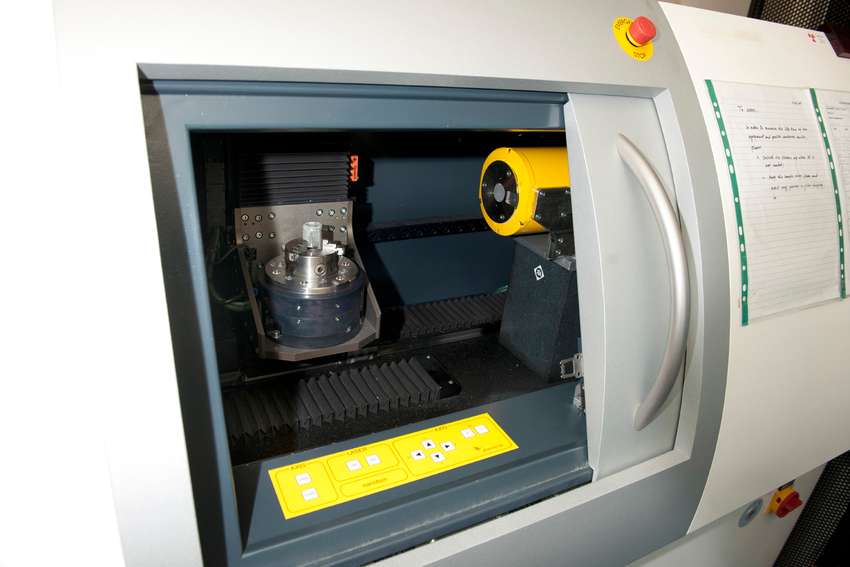 Nanotom (Micro CT scanning system)