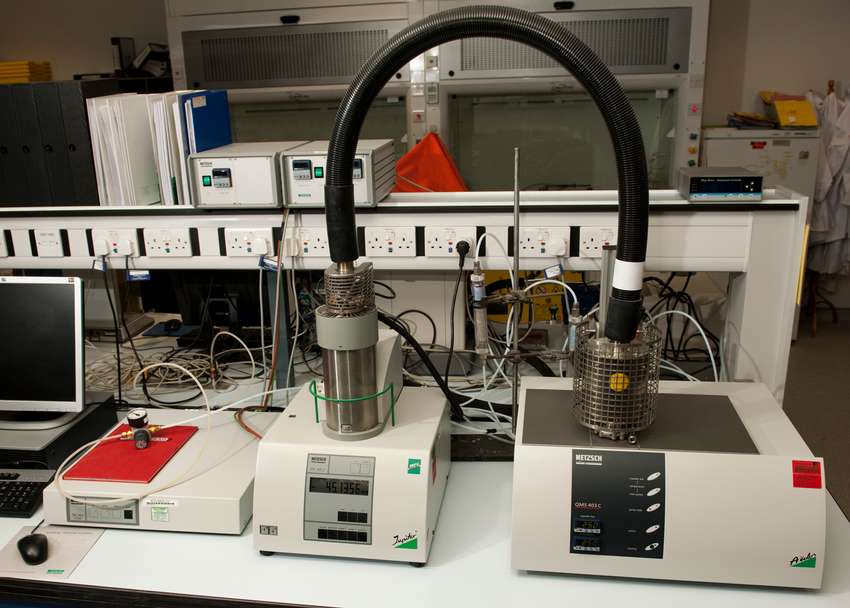 Simultaneous Thermogravimetric Analyser