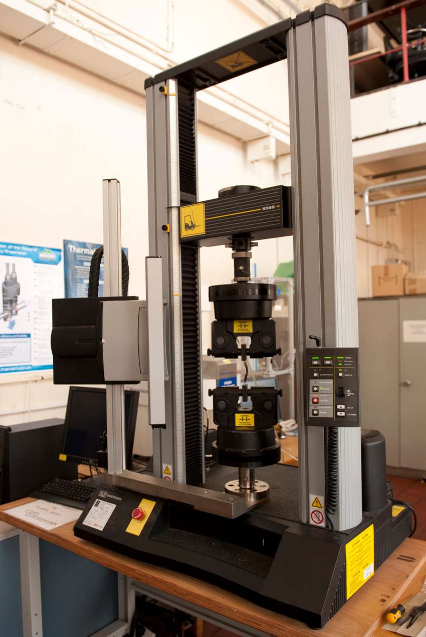 Instron Materials Testing System