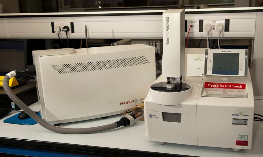 Simultaneous Thermal Analyser