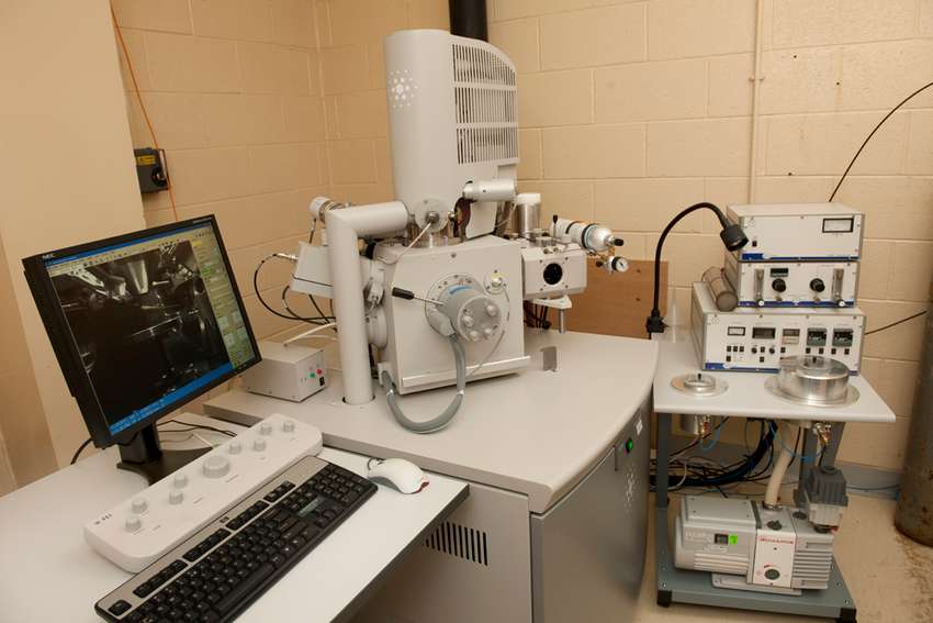 Quanta 200 Scanning Electon Microscope