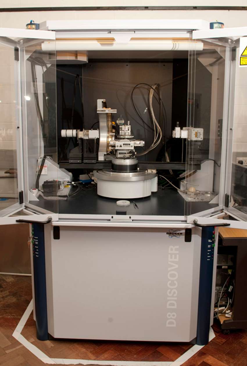 D8 Discovery Diffractometer system