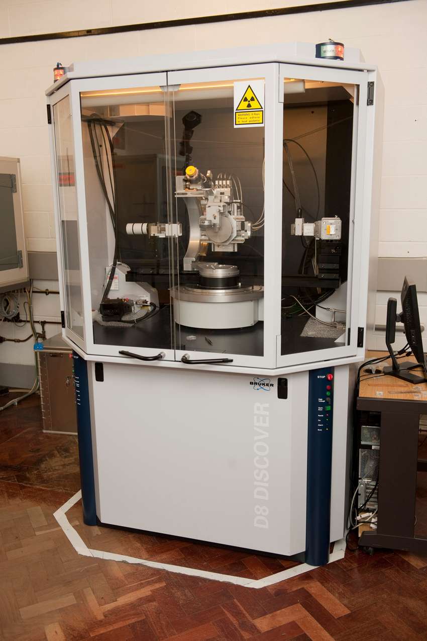 D8 Discovery Diffractometer system