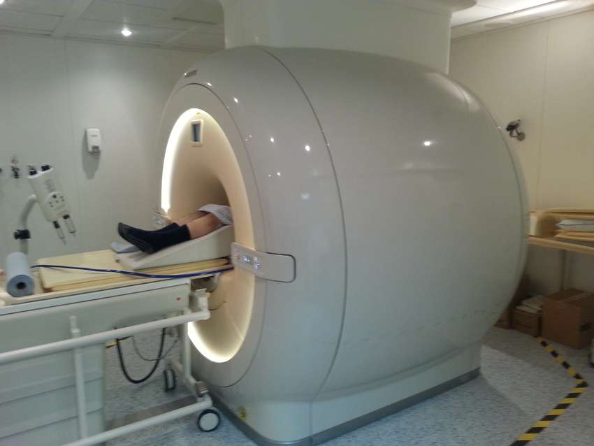 MRI Scanner - 3 Tesla