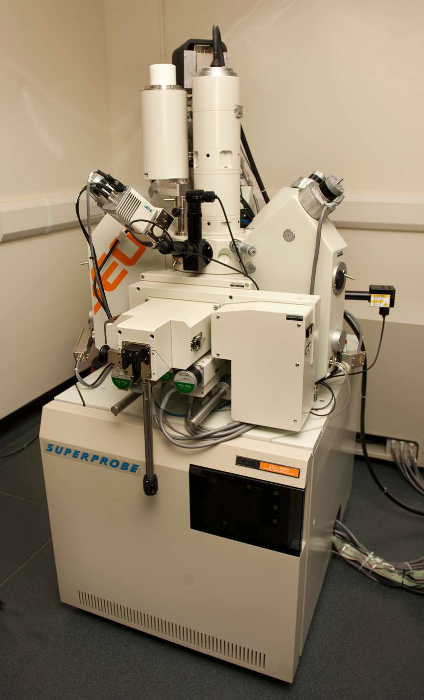 Electron Probe MicroAnalyser