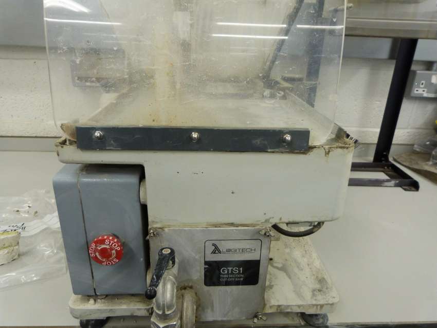 Thin Sectioning Saw