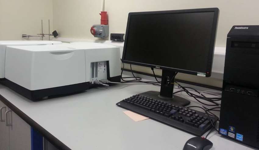 Spectrophotometer , UV/Vis/NIR