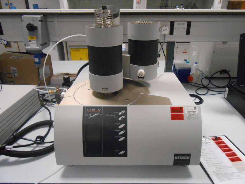 Simultaneous Thermal Analyser